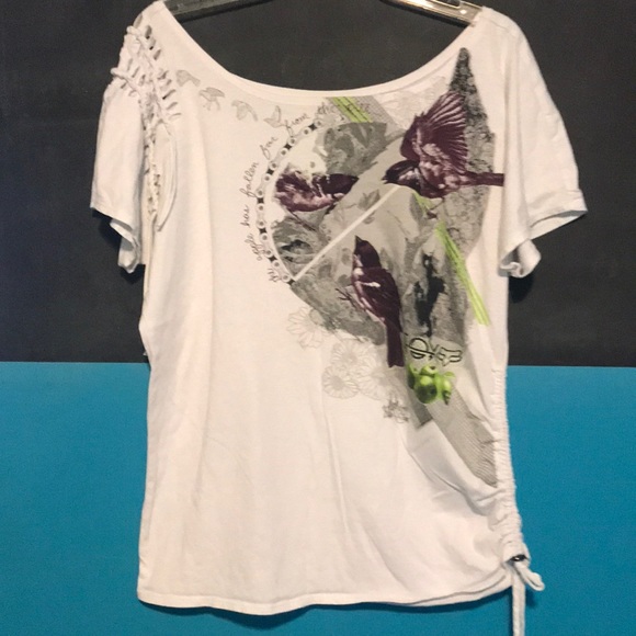 Off the shoulder Fox Tee - Picture 1 of 5